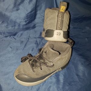 Jordan shoes toddler size 8